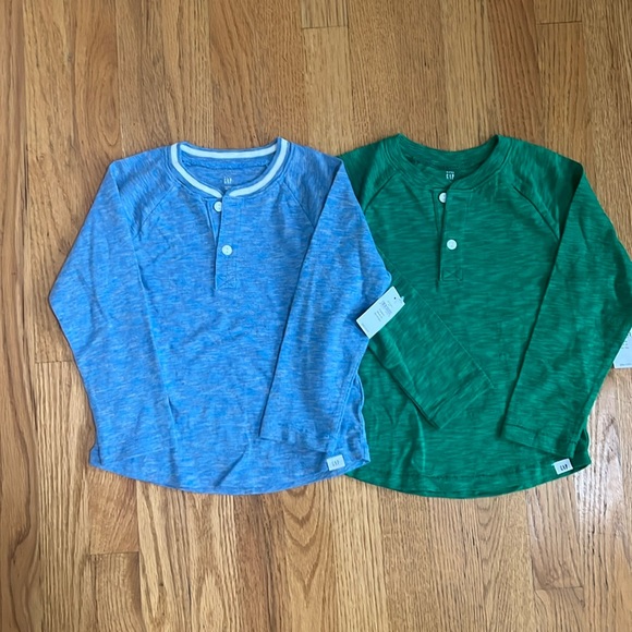 Gap NWT Lot of 2. Heathered Henley Long Sleeve Tees. Green & Light Blue - Picture 1 of 13